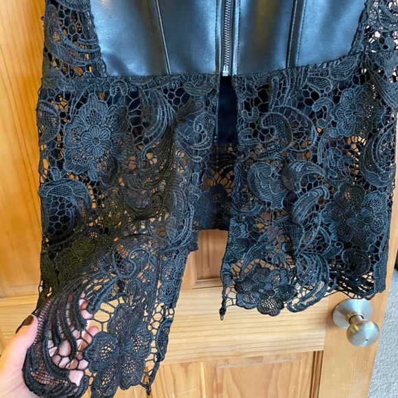 Leather & lace corset dress - Picture 3 of 4